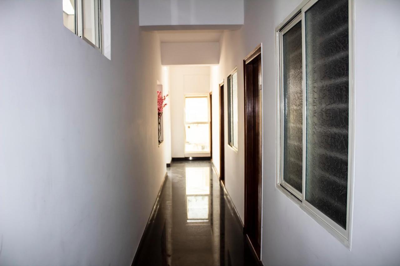 Hotel Royal Suites บังกาลอร์ ภายนอก รูปภาพ