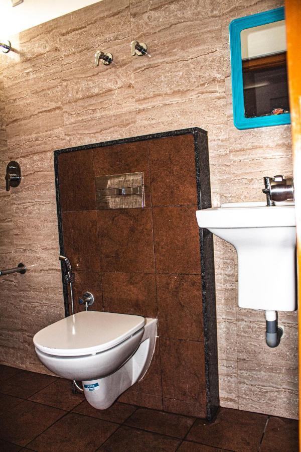 Hotel Royal Suites บังกาลอร์ ภายนอก รูปภาพ